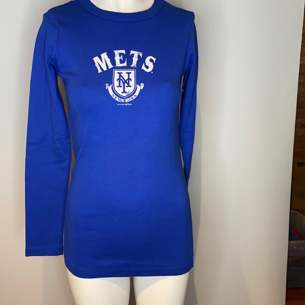 Women New York Mets long sleeve size medium